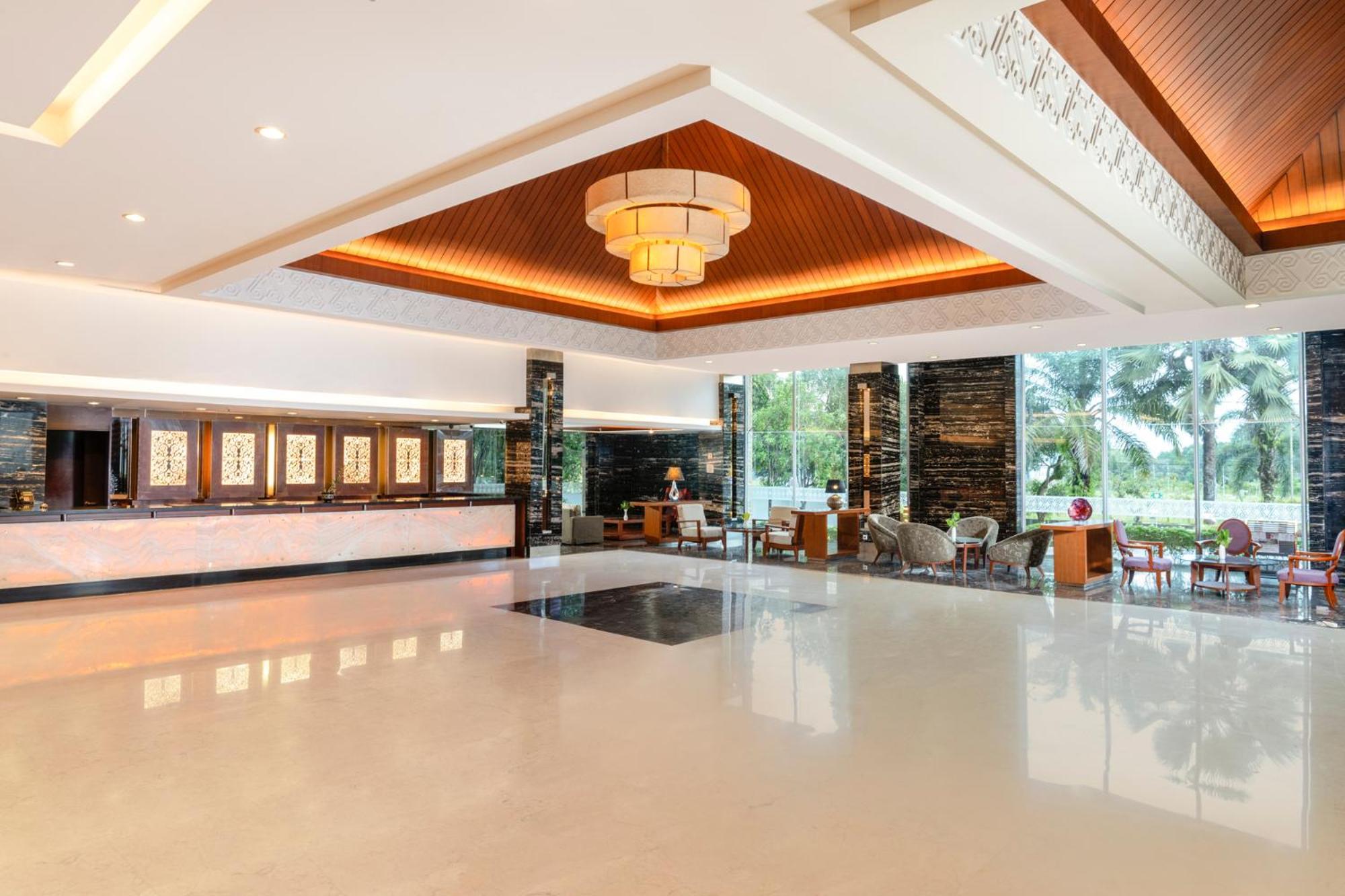 Swiss-Belhotel Danum Palangkaraya Exterior foto
